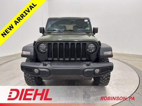 Used 2022 Jeep Wrangler Willys image 2