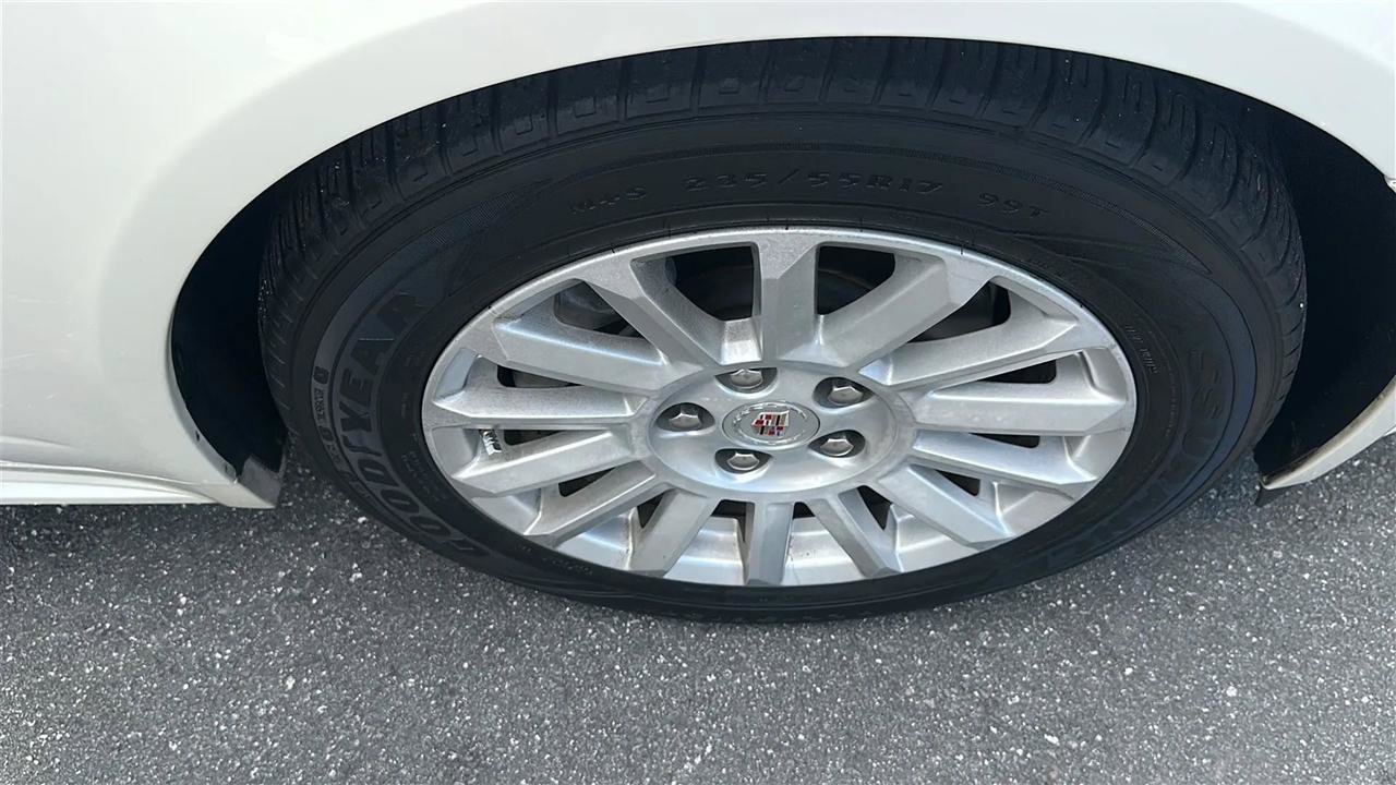 Used 2013 Cadillac CTS Luxury RWD image 19