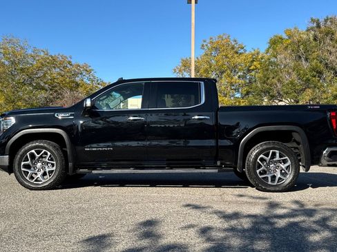 Used 2023 GMC Sierra 1500 SLT w/ SLT Premium Package image 7