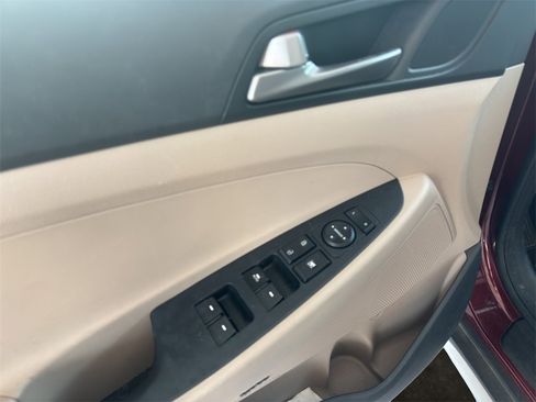 Used 2017 Hyundai Tucson SE Plus image 18
