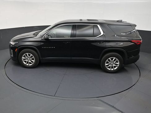 Used 2023 Chevrolet Traverse LS FWD image 13