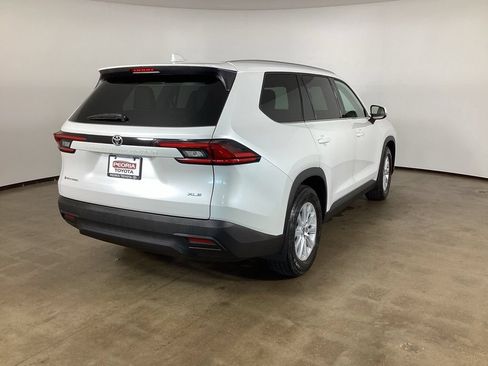Used 2025 Toyota Grand Highlander AWD Hybrid image 5