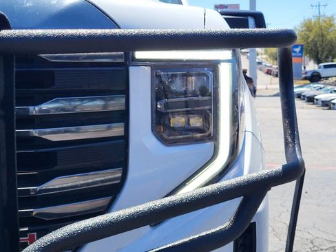 Used 2023 GMC Sierra 1500 AT4 w/ AT4 Premium Package image 11