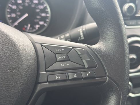 Used 2025 Nissan Sentra S image 19