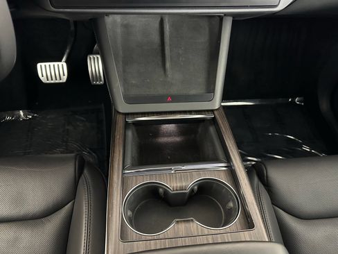 Used 2023 Tesla Model X AWD/4WD image 19