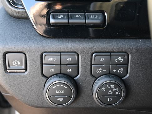 Used 2026 Chevrolet Silverado 2500 ZR2 image 29