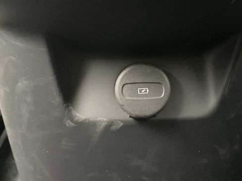 Used 2024 Volvo XC90 B6 Plus image 15