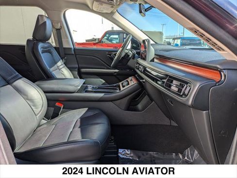 Used 2024 Lincoln Aviator Reserve image 30