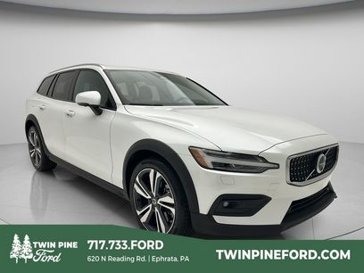 Used 2025 Volvo V60 B5 Cross Country Plus