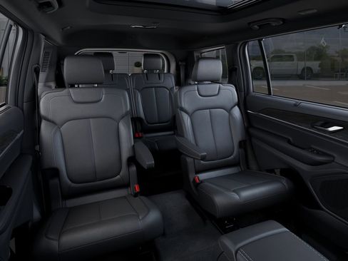 New 2025 Jeep Grand Cherokee L Limited w/ Luxury Tech Group II AWD/4WD image 16