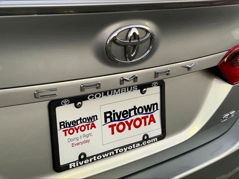 Used 2023 Toyota Camry SE image 29