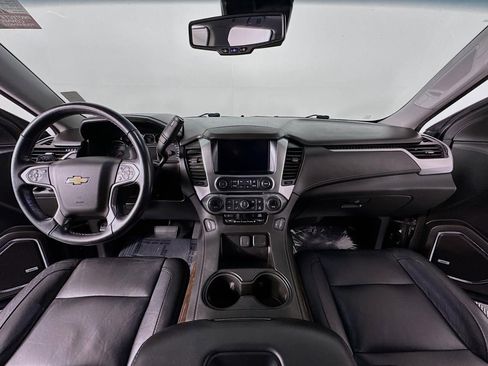 Used 2020 Chevrolet Suburban LT image 36