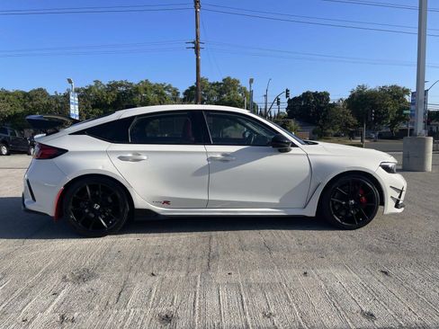 Used 2023 Honda Civic Type R image 2