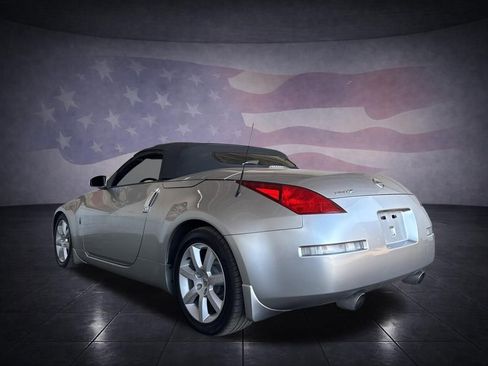 Used 2004 Nissan 350Z Touring RWD image 3