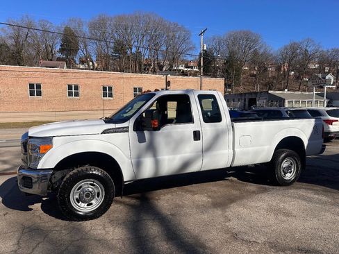 Used 2016 Ford F250 XL w/ XL Appearance Package image 4