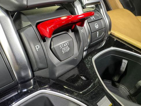 Used 2021 Lamborghini Urus image 28