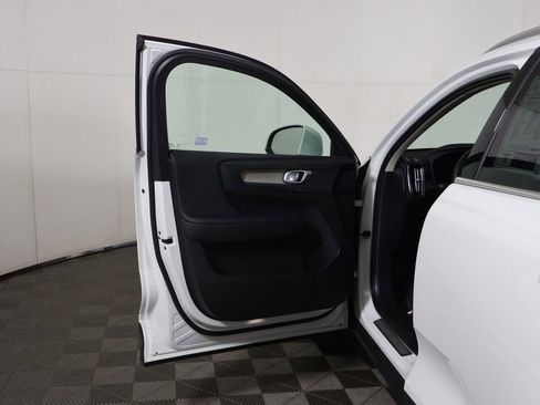 Used 2023 Volvo XC40 B5 Plus w/ Protection Package Premier AWD/4WD image 22