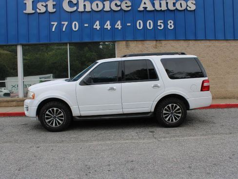 Used 2016 Ford Expedition XLT image 26