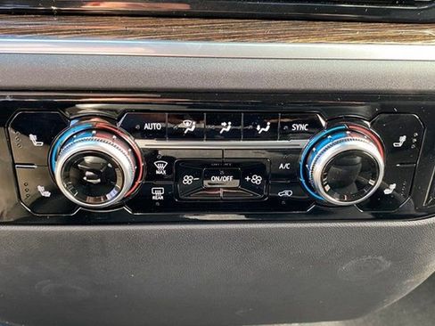 New 2026 GMC Sierra 1500 SLE image 12