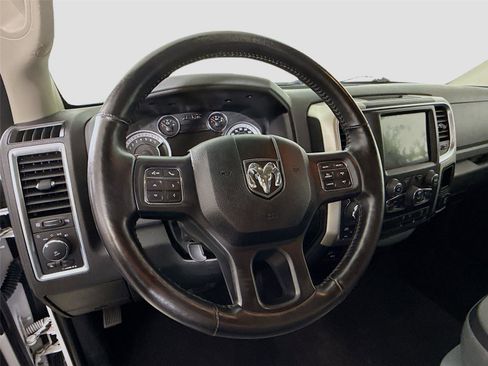 Used 2018 RAM 1500 Big Horn image 5