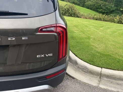 Used 2021 Kia Telluride EX AWD/4WD image 10