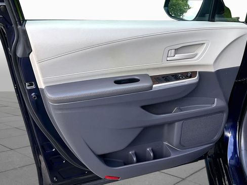 Certified 2024 Toyota Sienna LE AWD/4WD image 20