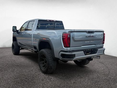 Used 2024 GMC Sierra 2500 Denali Ultimate AWD/4WD image 3