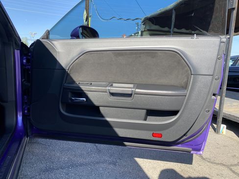 Used 2013 Dodge Challenger SRT8 w/ Harman Kardon Audio Group image 17