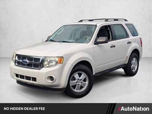Used 2012 Ford Escape XLS FWD image 1