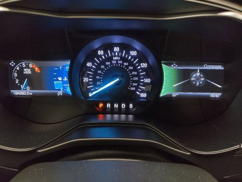 Used 2019 Ford Fusion SEL FWD image 23