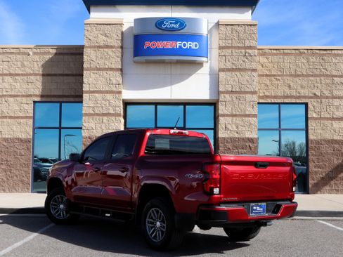 Used 2024 Chevrolet Colorado LT w/ Advanced Trailering Package image 8