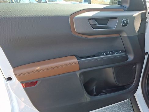 Used 2025 Ford Bronco Sport Outer Banks w/ Sasquatch Outer Banks Package image 12