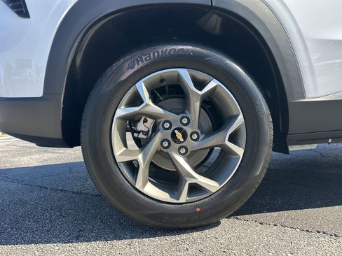 New 2026 Chevrolet Trax LT w/ Driver Confidence Package image 19