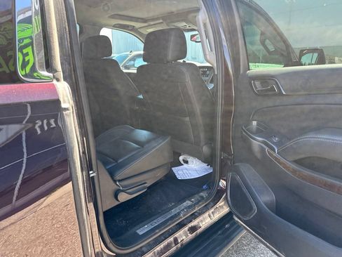 Used 2020 Chevrolet Suburban LT AWD/4WD image 37