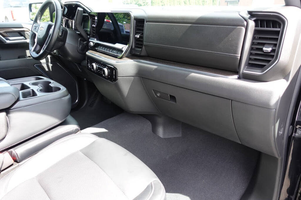 Used 2024 Chevrolet Silverado 1500 LT AWD/4WD image 36