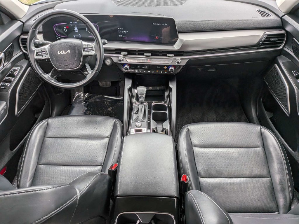Used 2024 Kia Telluride LX FWD image 15