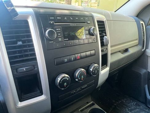 Used 2011 RAM 1500 Classic SLT RWD image 19