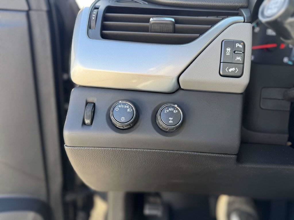 Used 2017 Chevrolet Tahoe LT AWD/4WD image 34