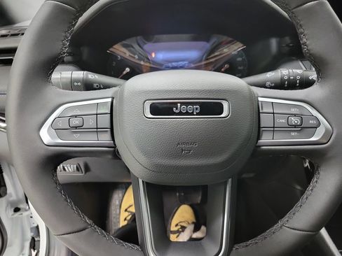 New 2026 Jeep Compass Latitude image 15