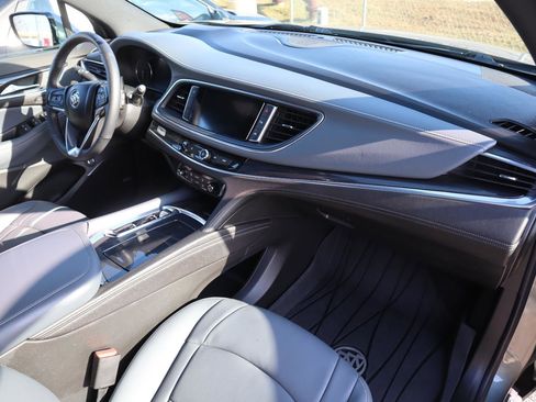 Used 2022 Buick Enclave Premium w/ Experience Buick Package image 58