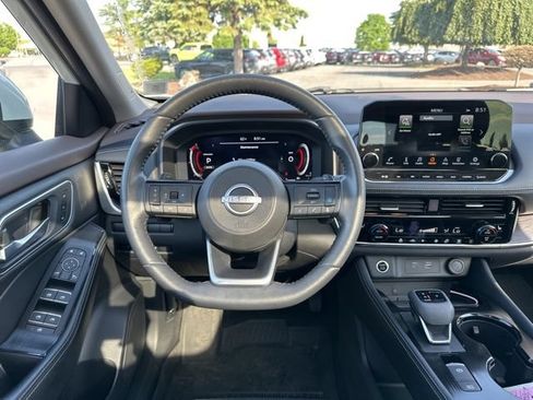 Used 2023 Nissan Rogue Platinum AWD/4WD image 16