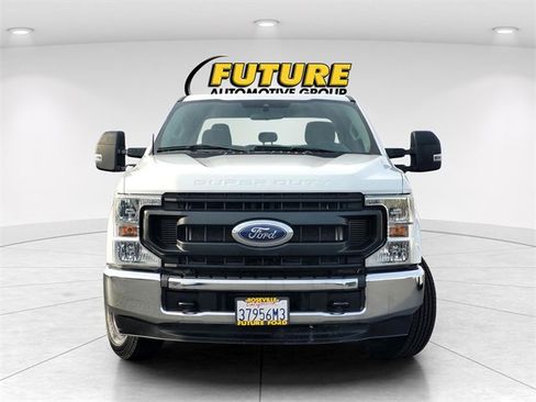 Used 2022 Ford F250 XL w/ Power Equipment Group image 2