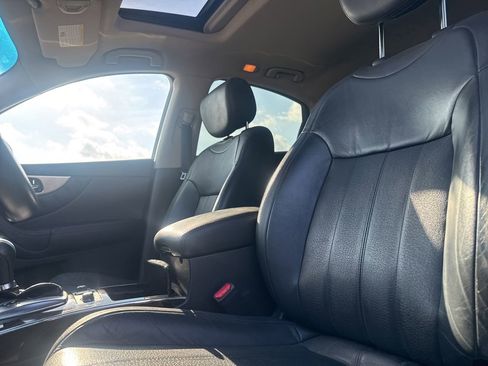 Used 2017 INFINITI QX70 2WD image 39