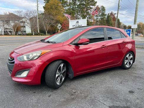 Used 2014 Hyundai Elantra GT w/ Option Group 03 FWD image 6