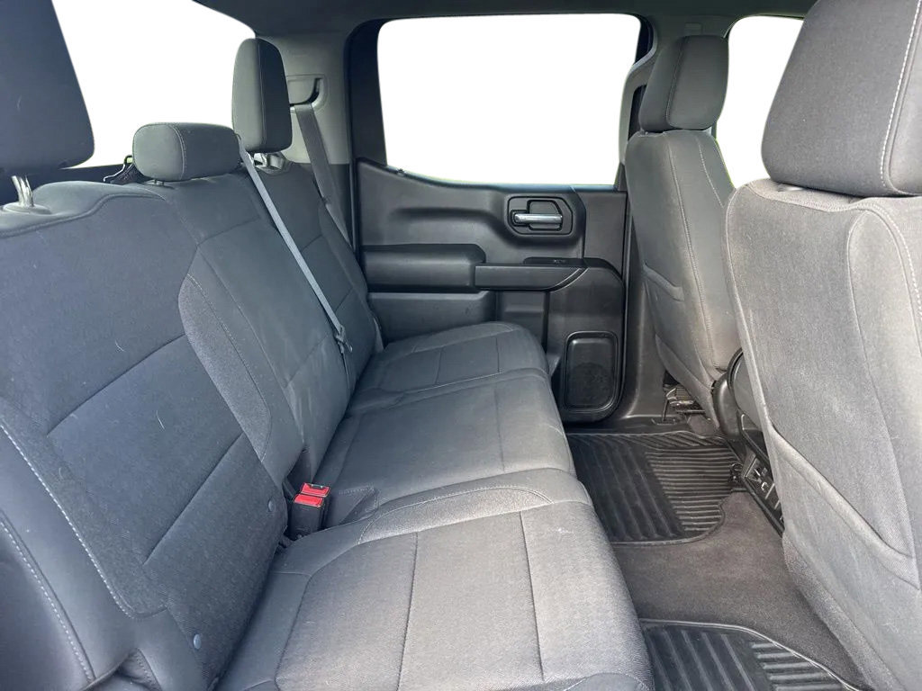 Used 2022 Chevrolet Silverado 1500 LT AWD/4WD image 29
