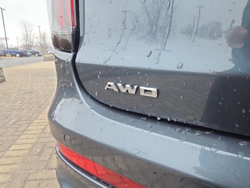 Used 2020 Cadillac XT6 Sport image 12