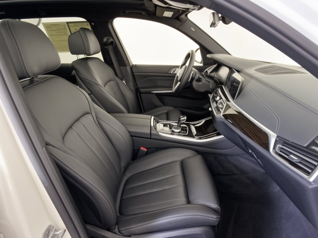 Used 2021 BMW X5 sDrive40i w/ M Sport Package RWD image 30