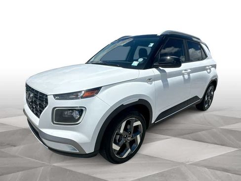 Used 2024 Hyundai Venue Limited FWD image 4