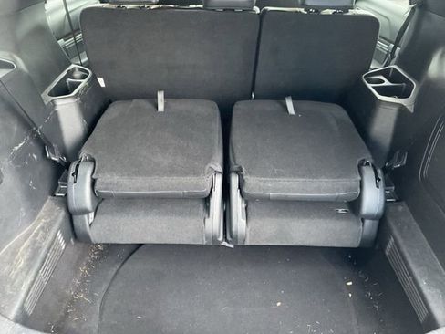 Used 2017 Ford Explorer Limited image 28