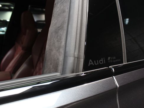 Used 2024 Audi SQ8 Prestige AWD/4WD image 29